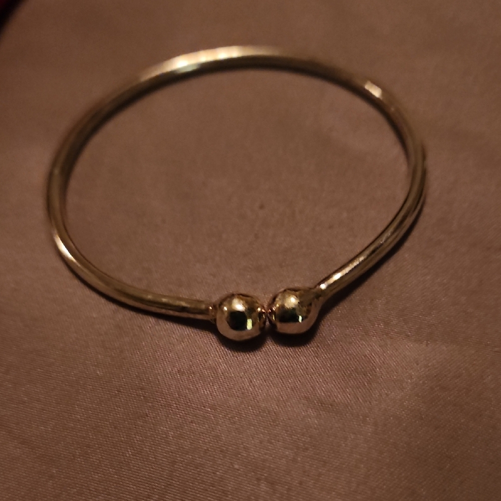 Elegant Sterling Silver Bangle Bracelet